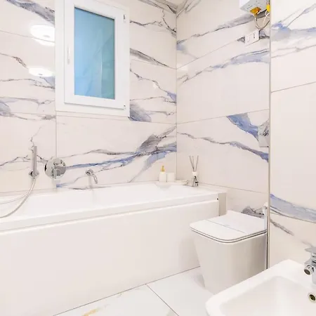 Porta Venezia 6 Posti Letto, Ampio Con Wifi Apartment