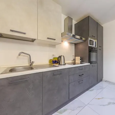 Apartment Porta Venezia 6 Posti Letto, Ampio Con Wifi