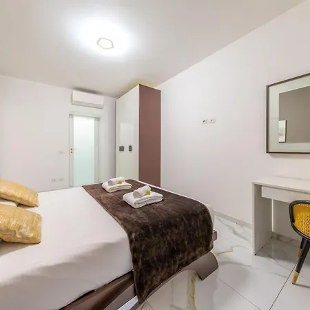 Apartment Porta Venezia 6 Posti Letto, Ampio Con Wifi Milan