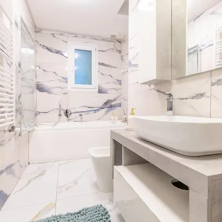 Porta Venezia 6 Posti Letto, Ampio Con Wifi Apartment *